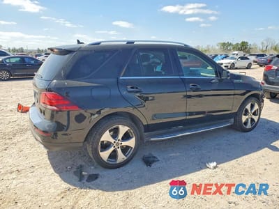 Trzecie zdjęcie samochodu z tyłu: 2018 MERCEDES-BENZ GLE 350 4MATIC VIN:4JGDA5HB4JB123500 - miniatura