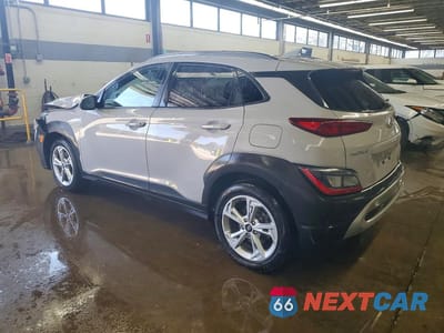 Drugie zdjęcie samochodu z przodu: 2022 HYUNDAI KONA SEL VIN:KM8K6CAB7NU892350 - miniatura