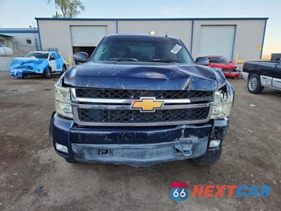 Piąte zdjęcie samochodu w środku: 2007 CHEVROLET SILVERADO K1500 CREW CAB VIN:3GCEK13MX7G503321 - miniatura