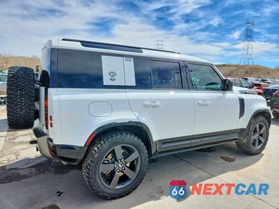Trzecie zdjęcie samochodu z tyłu: 2022 LAND ROVER DEFENDER 110 X-DYNAMIC HSE VIN:SALE37RU7N2063757 - miniatura