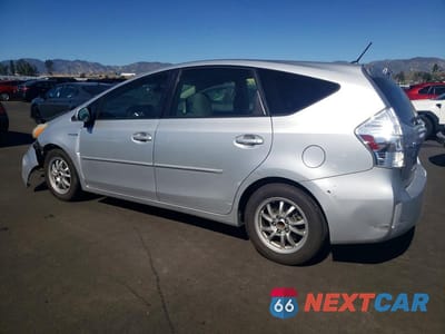 Drugie zdjęcie samochodu z przodu: 2014 TOYOTA PRIUS V TWO VIN:JTDZN3EU4E3294997 - miniatura