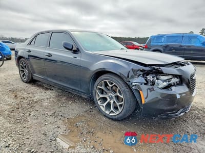 Czwarte zdjęcie samochodu z boku: 2015 CHRYSLER 300 S VIN:2C3CCABG2FH743160 - miniatura