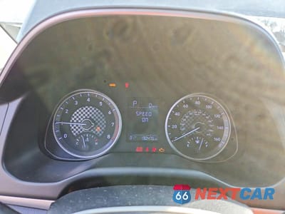 Zdjęcie 9 z 12 samochodu: 2019 HYUNDAI ELANTRA SE VIN:KMHD74LF4KU855988 - miniatura