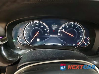 Zdjęcie 9 z 12 samochodu: 2018 BMW Motorrad M550XI VIN:WBAJB9C50JB036722 - miniatura