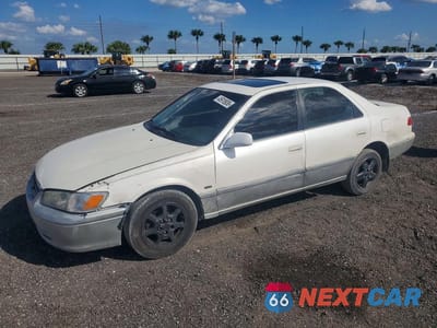 2001 TOYOTA CAMRY LE JT2BG22K010594520 - główne zdjęcie licytacji z USA - miniatura