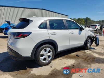 Trzecie zdjęcie samochodu z tyłu: 2025 HONDA HR-V LX VIN:3CZRZ1H38SM715524 - miniatura
