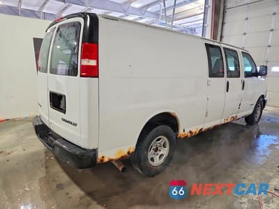 Trzecie zdjęcie samochodu z tyłu: 2003 CHEVROLET EXPRESS G2500 VIN:1GCFG29T831160818 - miniatura
