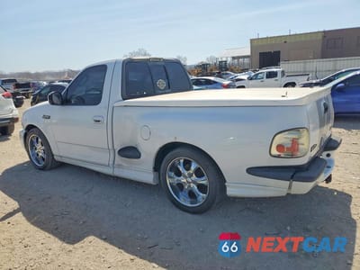 Drugie zdjęcie samochodu z przodu: 2002 FORD F150 SVT LIGHTNING VIN:2FTZF07332CA86454 - miniatura