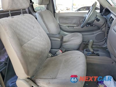 Zdjęcie 10 z 11 samochodu: 2001 TOYOTA TACOMA PRERUNNER V6 VIN:5TESN92N61Z745117 - miniatura