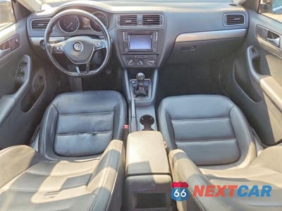 Zdjęcie 8 z 12 samochodu: 2017 VOLKSWAGEN JETTA SE VIN:3VWB67AJXHM246616 - miniatura