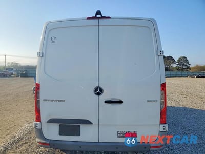 Zdjęcie 6 z 13 samochodu: 2022 MERCEDES BENZ SPRINTER 1500 UTILITY / SERVICE VAN VIN:W1Y70BGYXNT089387 - miniatura