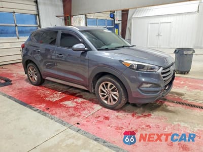 Czwarte zdjęcie samochodu z boku: 2017 HYUNDAI TUCSON SE VIN:KM8J3CA40HU585807 - miniatura