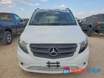 Piąte zdjęcie samochodu w środku: 2016 MERCEDES BENZ METRIS VIN:WD4PG2EE4G3095963 - miniatura