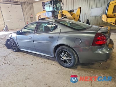 Drugie zdjęcie samochodu z przodu: 2004 PONTIAC GRAND PRIX GTP VIN:2G2WR524341359032 - miniatura