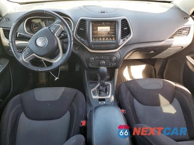 Zdjęcie 8 z 13 samochodu: 2014 JEEP CHEROKEE LATITUDE VIN:1C4PJLCS7EW221836 - miniatura