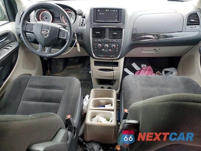 Zdjęcie 8 z 13 samochodu: 2016 DODGE GRAND CARAVAN SE VIN:2C4RDGBG4GR389224 - miniatura