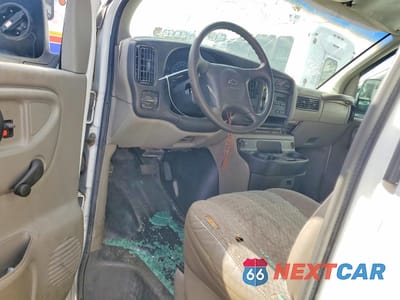 Zdjęcie 8 z 12 samochodu: 2001 CHEVROLET EXPRESS CUTAWAY G3500 VIN:1GBHG31R911209993 - miniatura