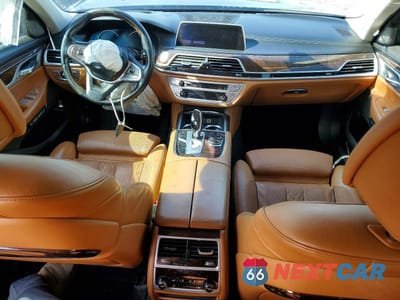 Zdjęcie 8 z 12 samochodu: 2018 BMW 750 XI VIN:WBA7F2C54JG424075 - miniatura