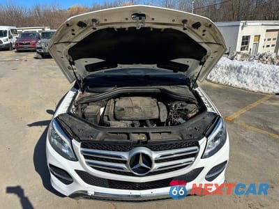 Piąte zdjęcie samochodu w środku: 2016 MERCEDES-BENZ GLE 350 4MATIC VIN:4JGDA5HB7GA684837 - miniatura