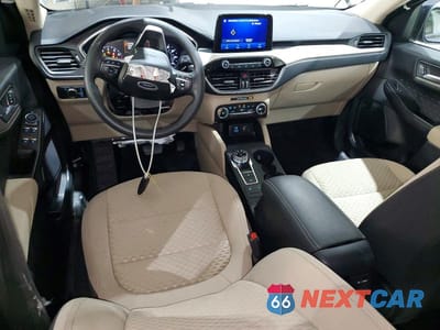 Zdjęcie 8 z 13 samochodu: 2020 FORD ESCAPE SE VIN:1FMCU9G68LUC58338 - miniatura