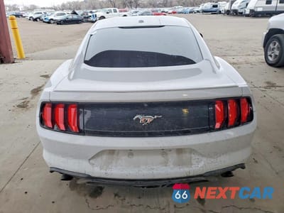 Zdjęcie 6 z 12 samochodu: 2018 FORD MUSTANG VIN:1FA6P8TH9J5156151 - miniatura