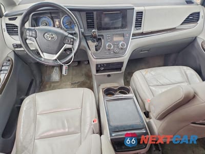 Zdjęcie 8 z 14 samochodu: 2017 TOYOTA SIENNA XLE 8-PASSENGER VIN:5TDYZ3DC9HS775551 - miniatura