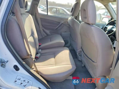 Zdjęcie 11 z 13 samochodu: 2005 TOYOTA RAV 4 VIN:JTEHD20V850061422 - miniatura