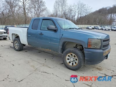 Czwarte zdjęcie samochodu z boku: 2009 CHEVROLET SILVERADO K1500 VIN:1GCEK19C09Z236014 - miniatura