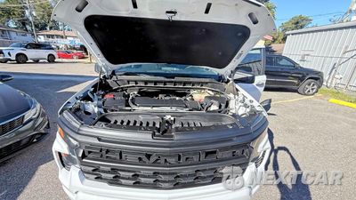 Zdjęcie 7 z 12 samochodu: 2022 CHEVROLET SILVERADO K1500 CUSTOM VIN:3GCPDBEK8NG533662 - miniatura