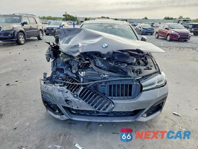 Piąte zdjęcie samochodu w środku: 2021 BMW M550XI XDRIVE VIN:WBA13BK01MCF22757 - miniatura