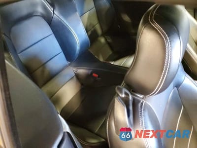 Zdjęcie 10 z 11 samochodu: 2021 FORD MUSTANG VIN:1FATP8UH0M5110536 - miniatura