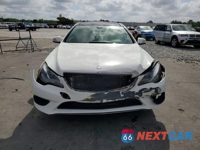 Piąte zdjęcie samochodu w środku: 2017 MERCEDES-BENZ E 400 VIN:WDDKJ6FB1HF360930 - miniatura