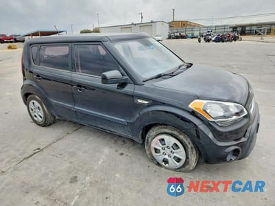 Czwarte zdjęcie samochodu z boku: 2012 KIA SOUL BASE VIN:KNDJT2A57C7447762 - miniatura