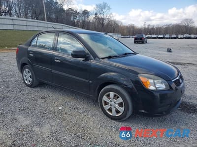 Czwarte zdjęcie samochodu z boku: 2010 KIA RIO BASE VIN:KNADH4A33A6622629 - miniatura