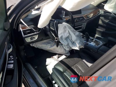 Zdjęcie 8 z 11 samochodu: 2020 BMW 740 I VIN:WBA7T2C0XLCD75734 - miniatura