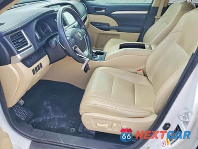 Zdjęcie 7 z 12 samochodu: 2018 TOYOTA HIGHLANDER XLE VIN:5TDJZRFH6JS838849 - miniatura