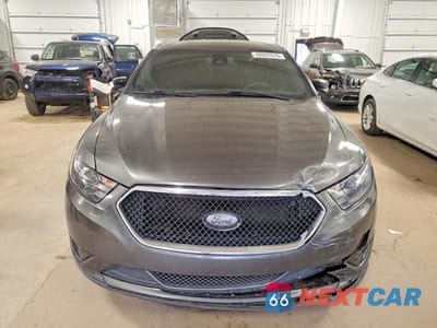 Piąte zdjęcie samochodu w środku: 2019 FORD TAURUS SHO VIN:1FAHP2KT1KG114123 - miniatura