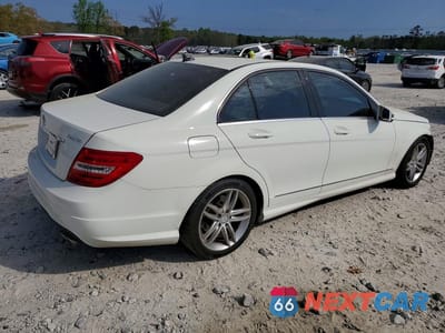 Trzecie zdjęcie samochodu z tyłu: 2012 MERCEDES-BENZ C 300 4MATIC VIN:WDDGF8BB7CR200647 - miniatura