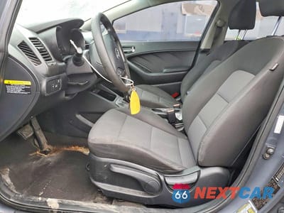 Zdjęcie 7 z 12 samochodu: 2016 KIA FORTE LX VIN:KNAFX4A63G5497782 - miniatura