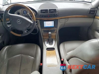 Zdjęcie 8 z 12 samochodu: 2006 MERCEDES-BENZ E 350 VIN:WDBUF56J86A901003 - miniatura