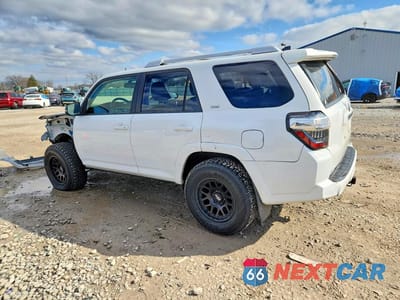 Drugie zdjęcie samochodu z przodu: 2018 TOYOTA 4RUNNER SR5 PREMIUM VIN:JTEBU5JR4J5573037 - miniatura
