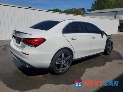 Trzecie zdjęcie samochodu z tyłu: 2021 MERCEDES-BENZ A 220 VIN:W1K3G4EB6MJ283052 - miniatura