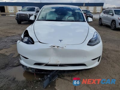 Piąte zdjęcie samochodu w środku: 2023 TESLA MODEL Y VIN:7SAYGDEF4PF830224 - miniatura