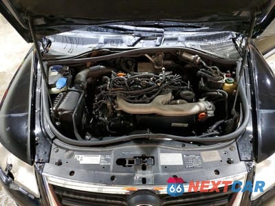 Zdjęcie 12 z 13 samochodu: 2010 VOLKSWAGEN TOUAREG TDI VIN:WVGFK7A90AD003593 - miniatura