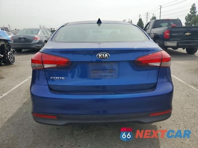 Zdjęcie 6 z 12 samochodu: 2018 KIA FORTE LX VIN:3KPFL4A79JE249152 - miniatura