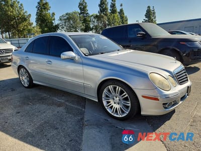 Czwarte zdjęcie samochodu z boku: 2007 MERCEDES-BENZ E 350 VIN:WDBUF56X77B113684 - miniatura