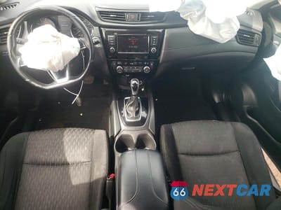 Zdjęcie 8 z 11 samochodu: 2020 NISSAN ROGUE SV VIN:JN8AT2MV5LW117740 - miniatura