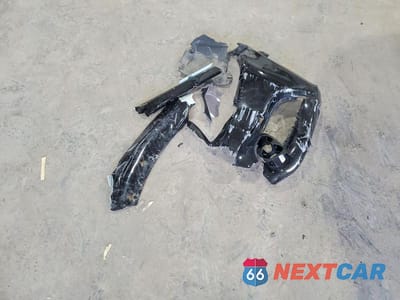 Zdjęcie 12 z 12 samochodu: 2015 MERCEDES-BENZ C 300 4MATIC VIN:55SWF4KB5FU030246 - miniatura