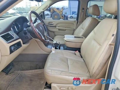 Zdjęcie 7 z 12 samochodu: 2011 CADILLAC ESCALADE EXT PREMIUM VIN:3GYT4NEFXBG242265 - miniatura