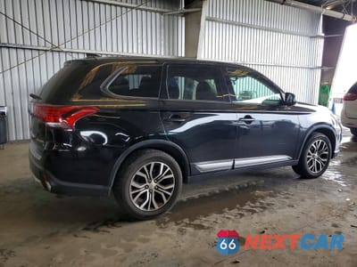 Trzecie zdjęcie samochodu z tyłu: 2018 MITSUBISHI OUTLANDER SE VIN:JA4AD3A37JJ004149 - miniatura
